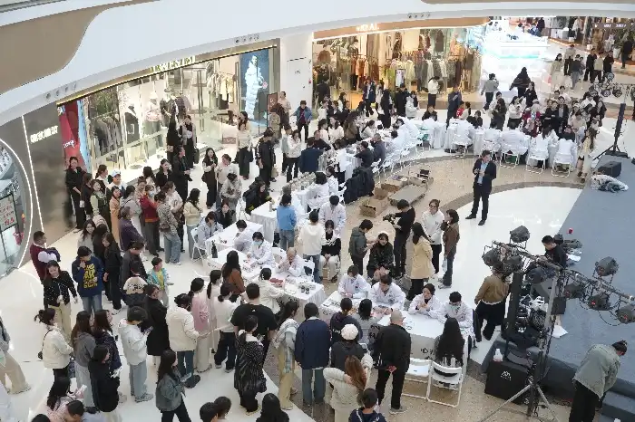 “祖孙三代”组团养生！周口市中医院 中医市集“再燃”文昌万达！
